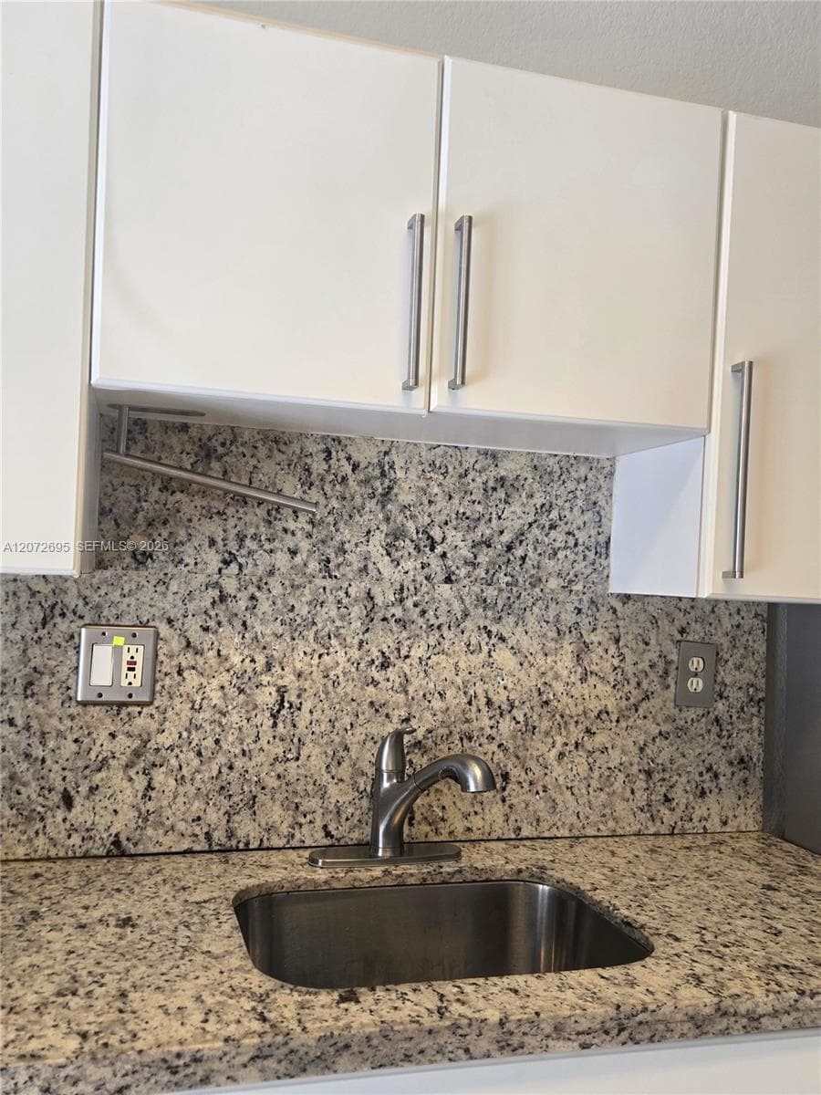 6900 NW 179th St # 204-1, Hialeah FL 33015 photo 3