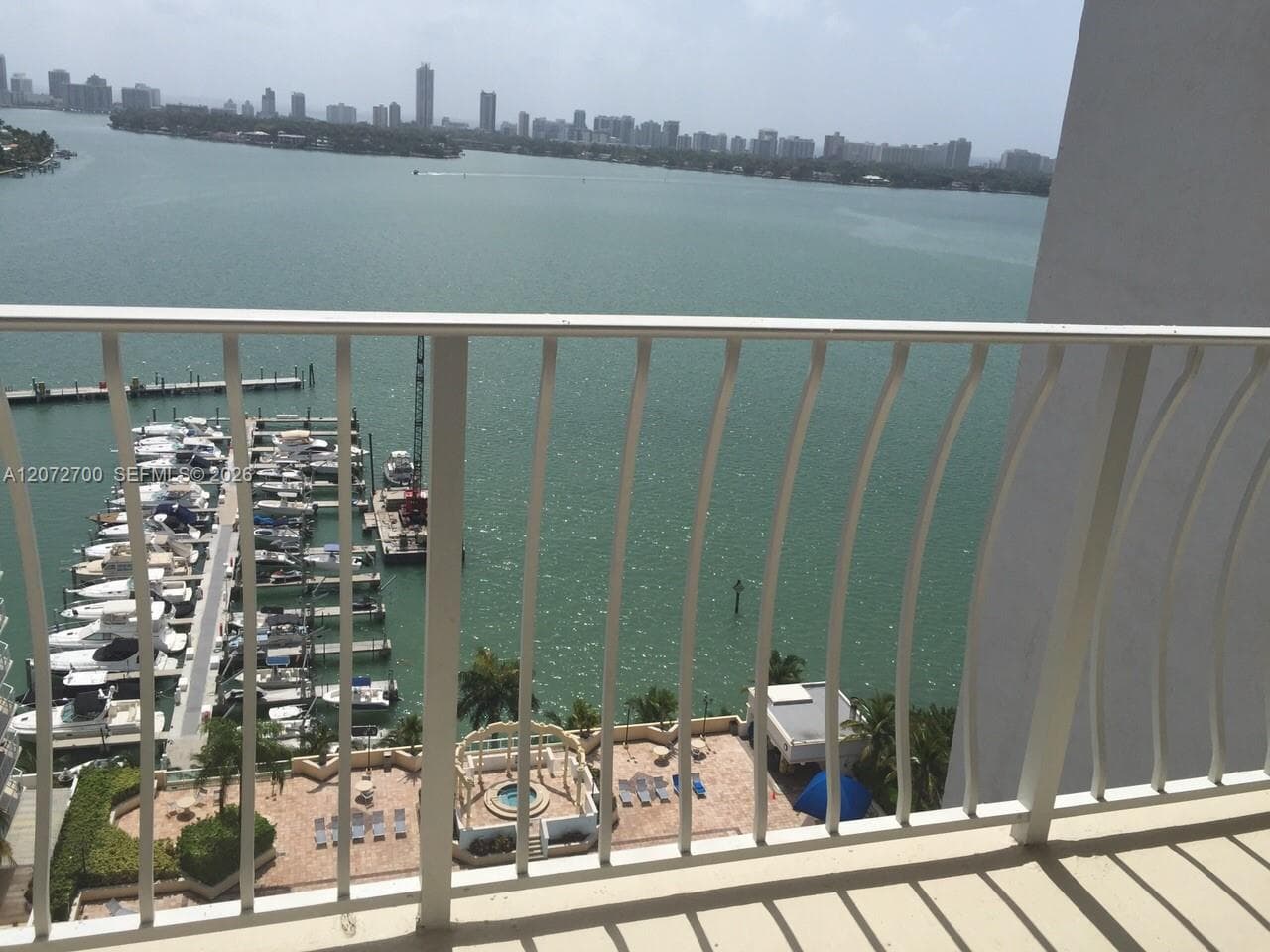 7601 E TREASURE DR # 2008, North Bay Village FL 33141