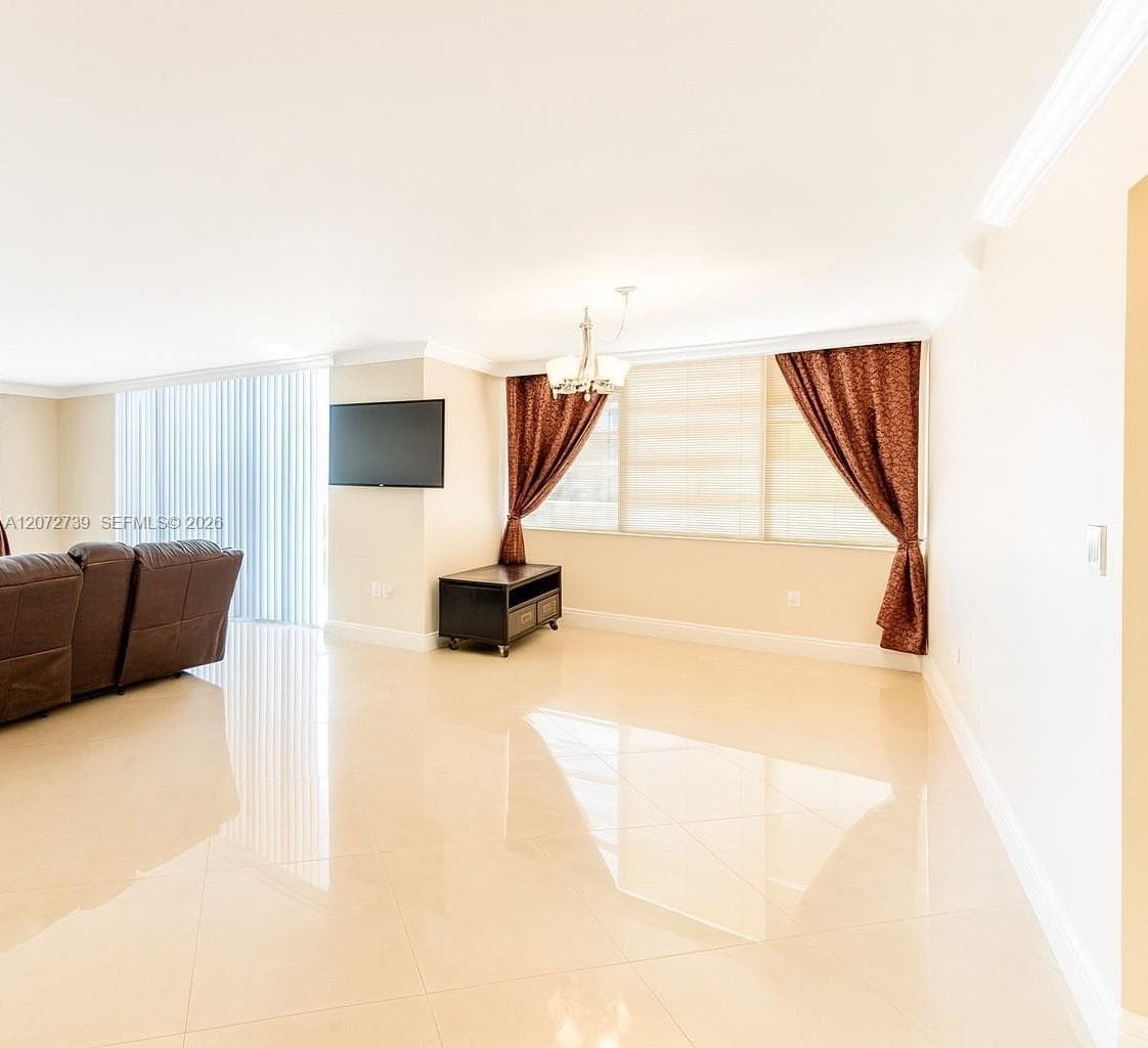 2780 NE 183rd St # 717, Aventura FL 33160 photo 2