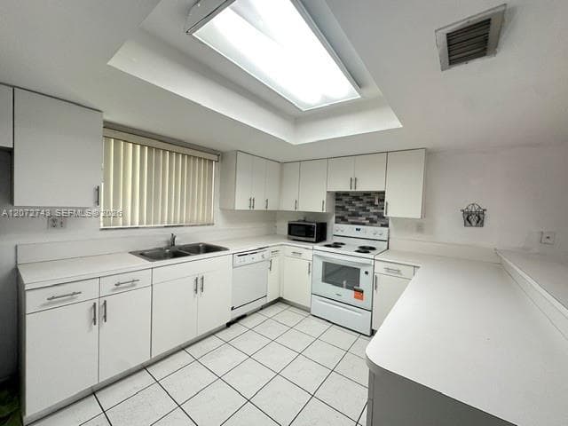 14909 SW 80th St # 110, Miami, FL 33193 photo 5