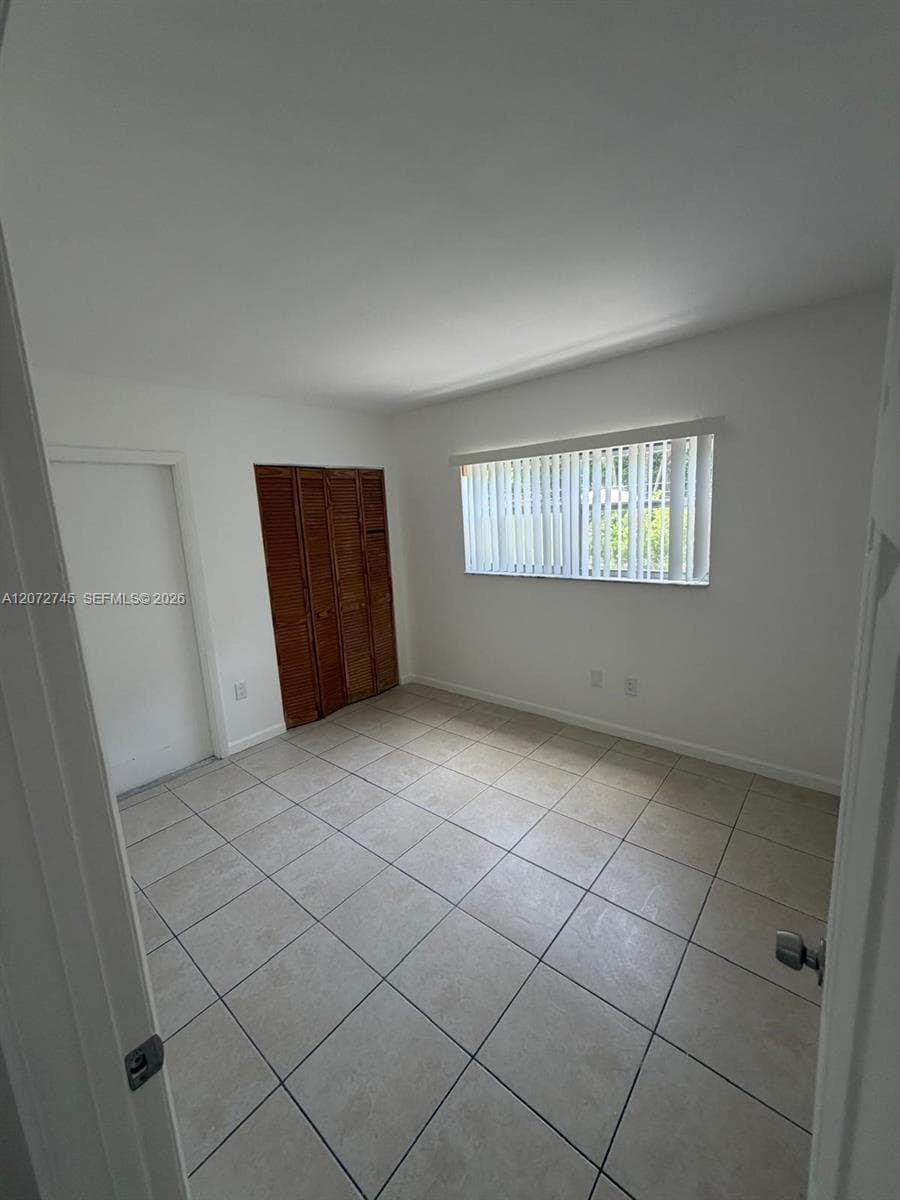 1290 NE 119th St # 2A, Miami FL 33161