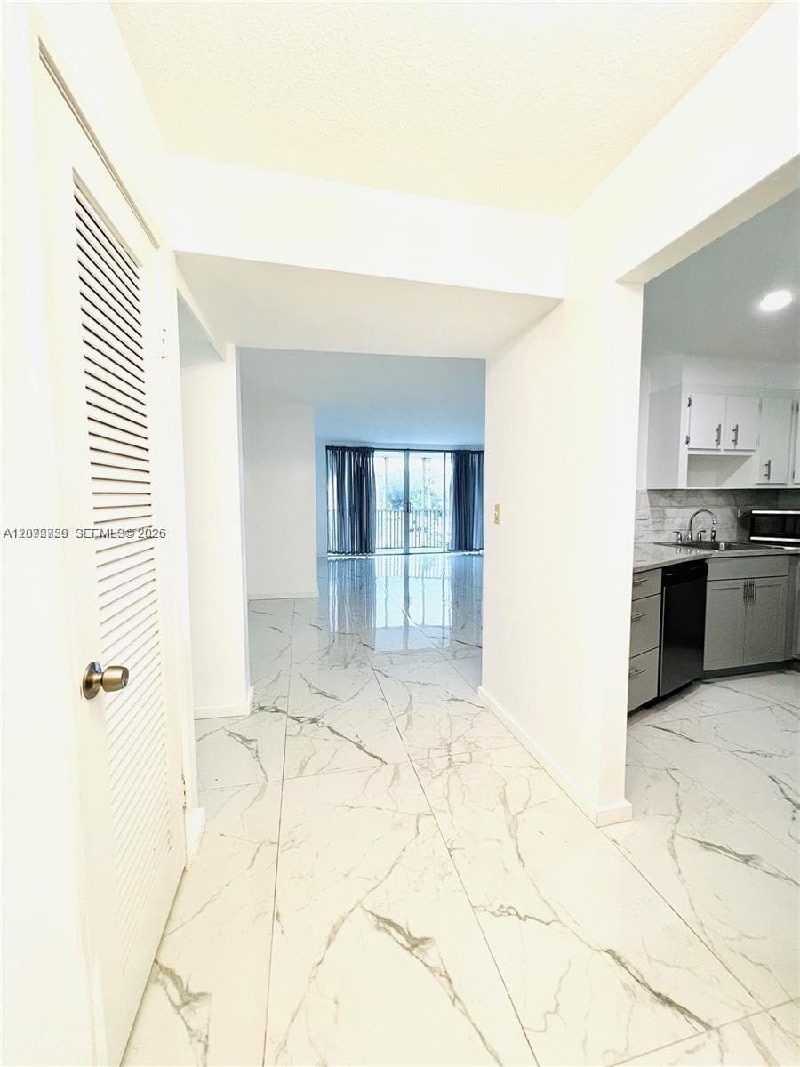 1710 NE 191st St # 307-3, Miami FL 33179 photo 4