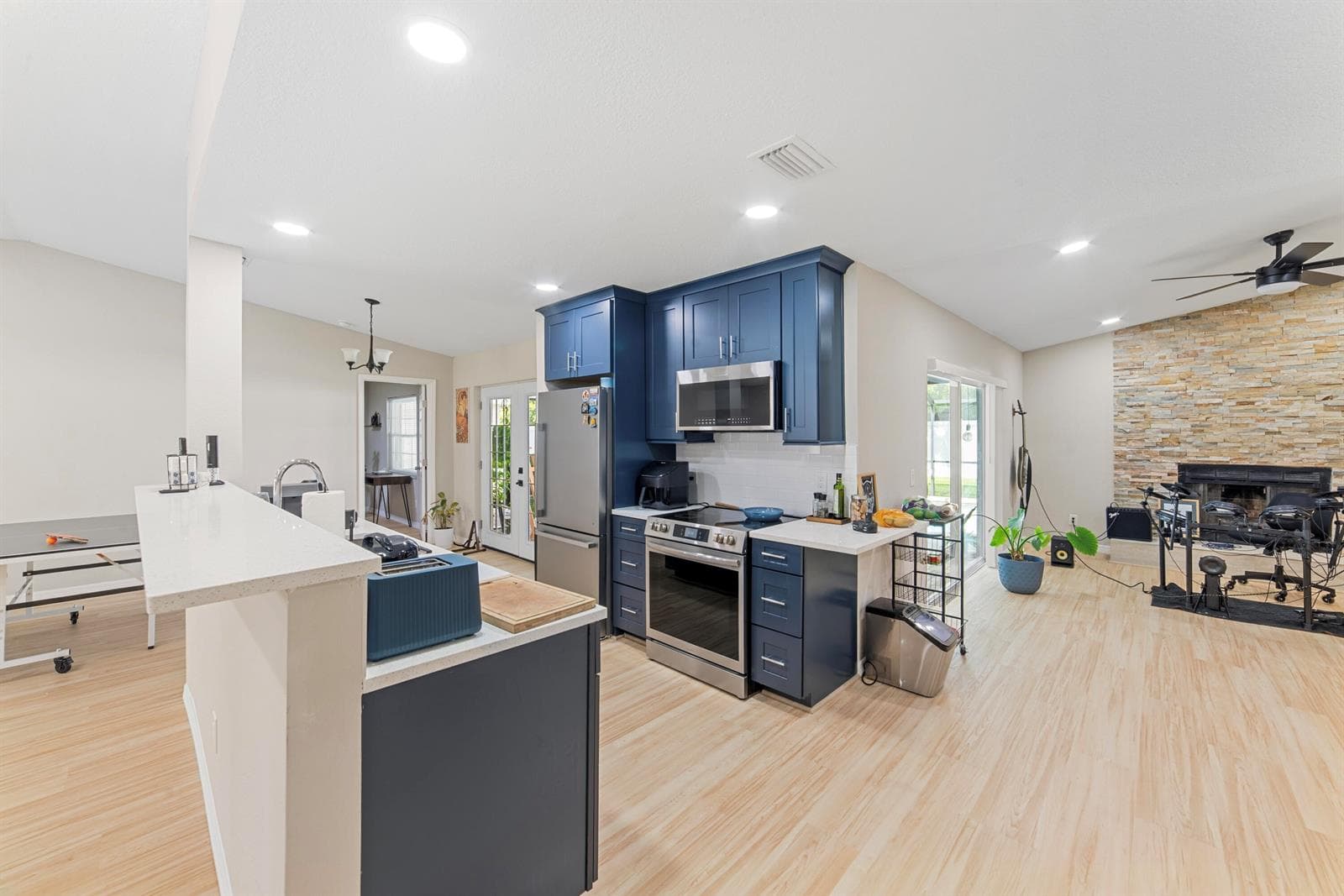 1003 RED OAK Circle, Brandon FL 33511 photo 5