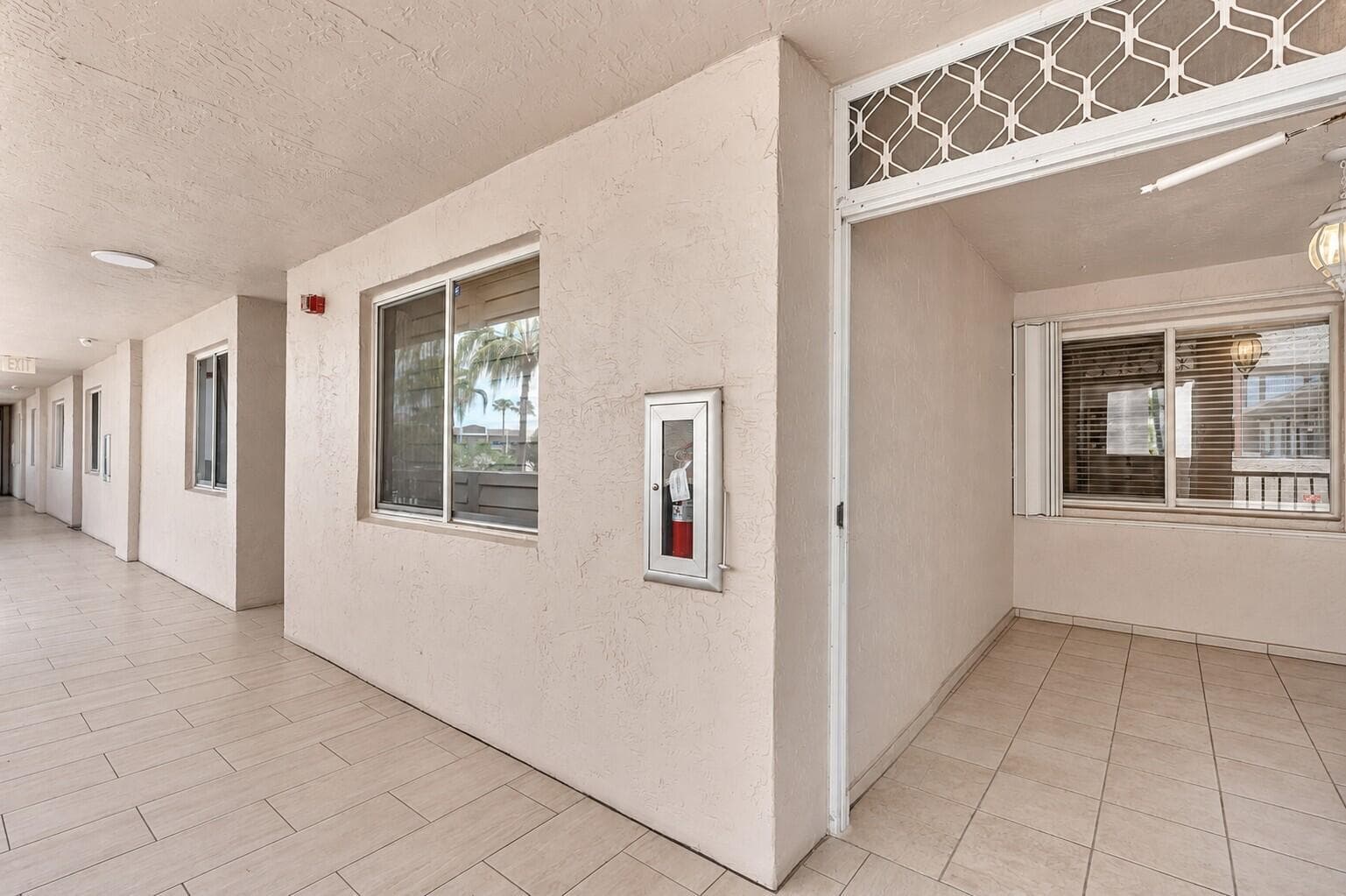 7557 GRANVILLE Drive # 305, Tamarac FL 33321 photo 2