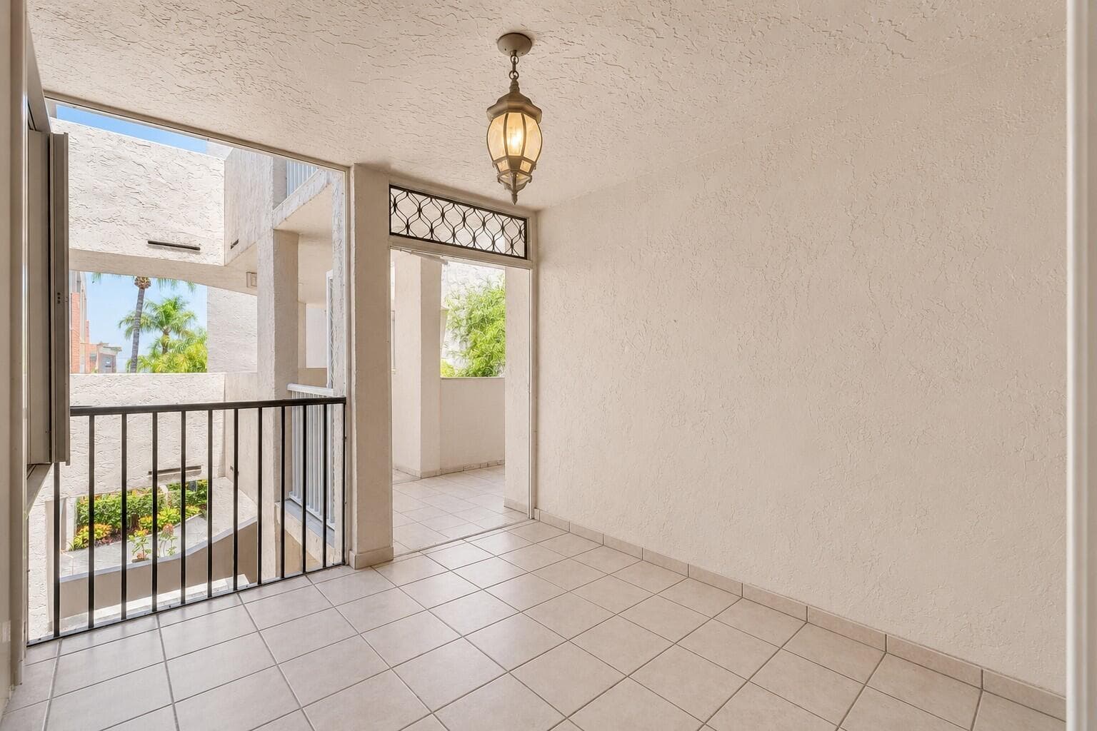 7557 GRANVILLE Drive # 305, Tamarac FL 33321 photo 3