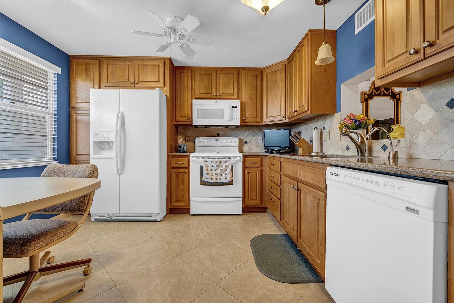 2202 LUCAYA Bend # C3, Coconut Creek FL 33066