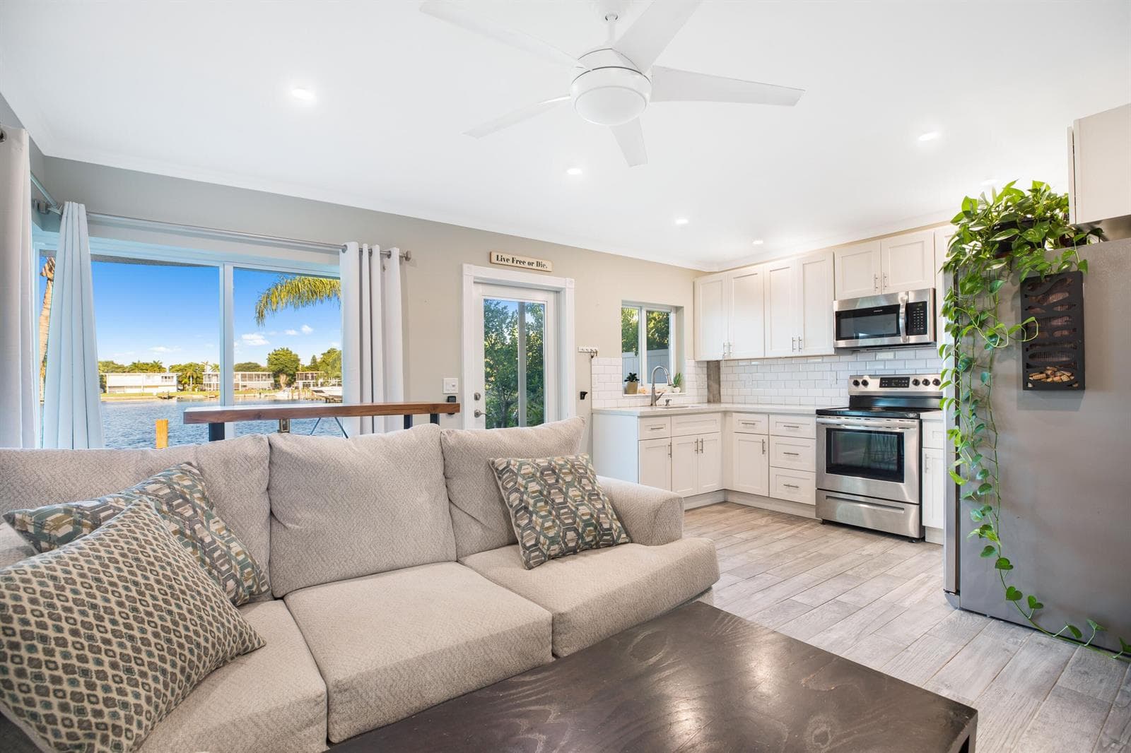 1400 SE 7TH Avenue # 2, Pompano Beach, FL 33060 photo 2