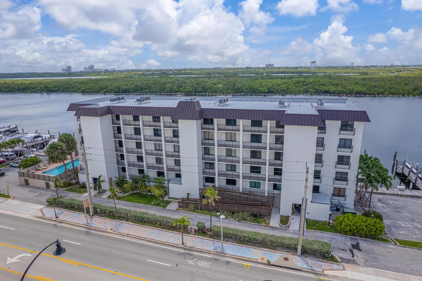 3200 N OCEAN Drive # 104, Hollywood FL 33019