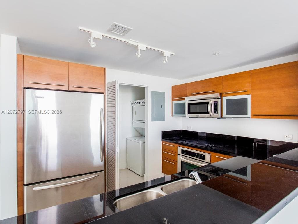 244 Biscayne Blvd # 2402, Miami FL 33132 photo 5