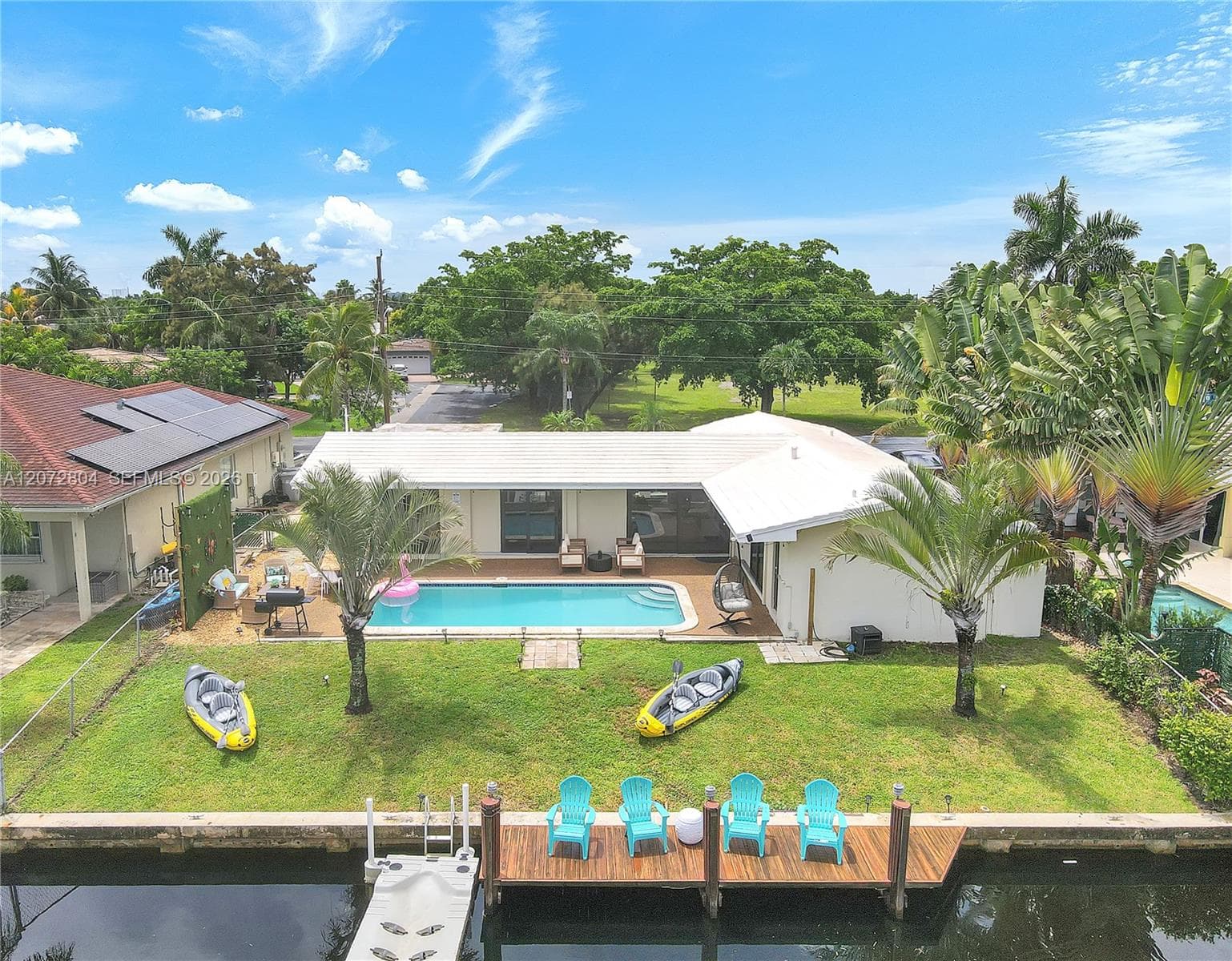 151 SE 9th Ct, Pompano Beach FL 33060 photo 2