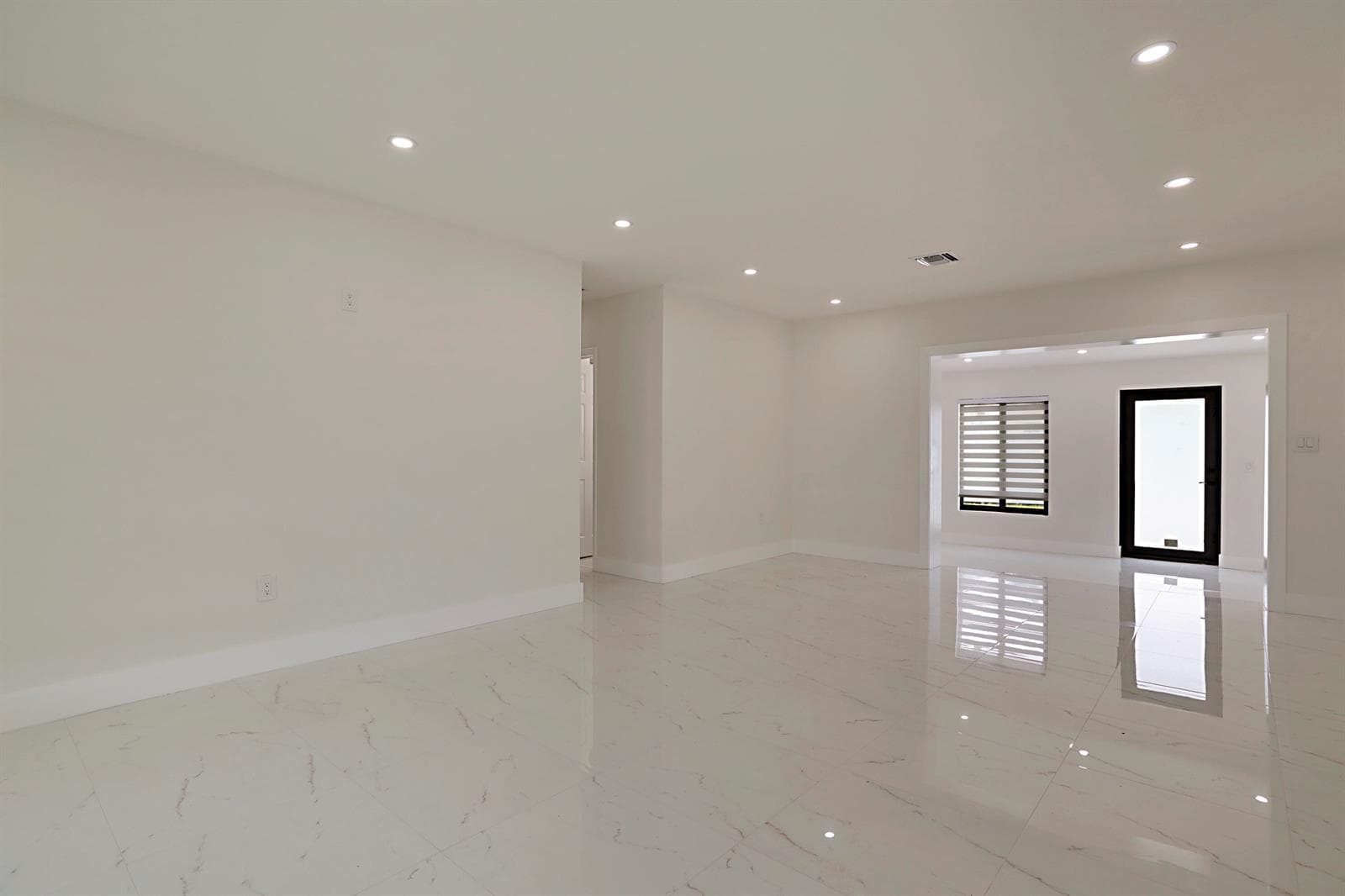421 FONTANA Drive, Palm Springs FL 33461 photo 3