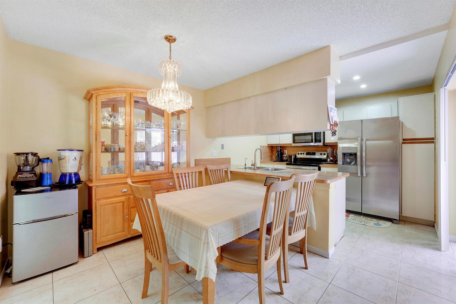 8389 N Coral Circle, North Lauderdale FL 33068 photo 3