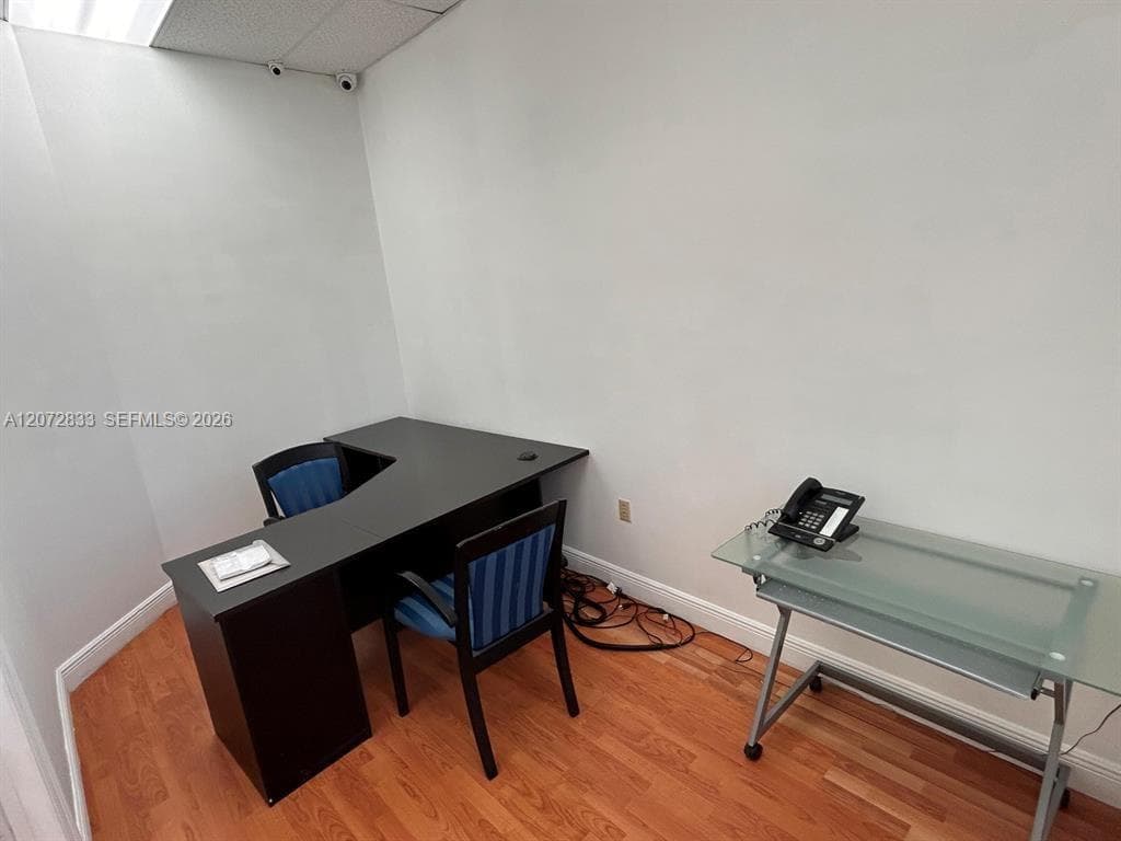 19300 W Dixie Hwy # 10, Miami FL 33180 photo 5