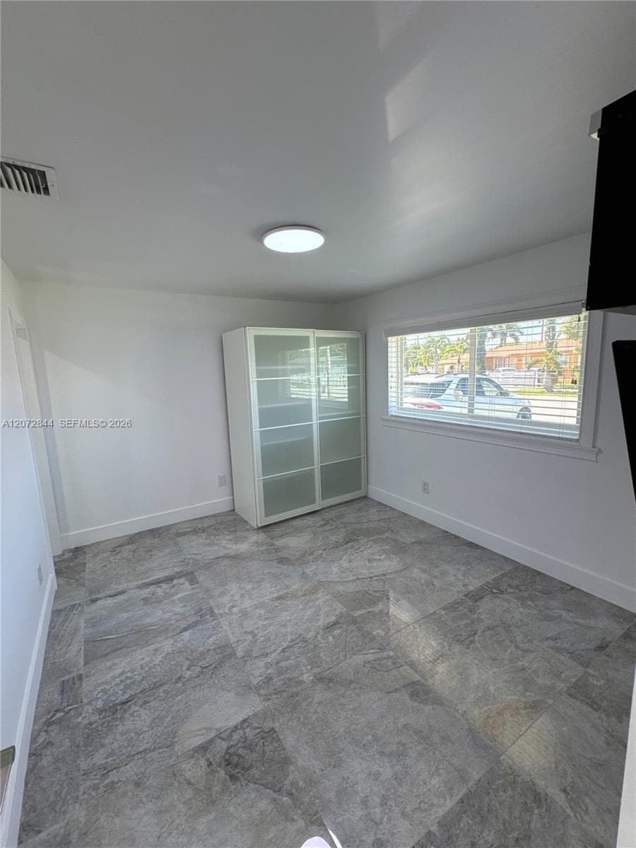 5500 NW 178th Ter, Miami Gardens, FL 33055 photo 2