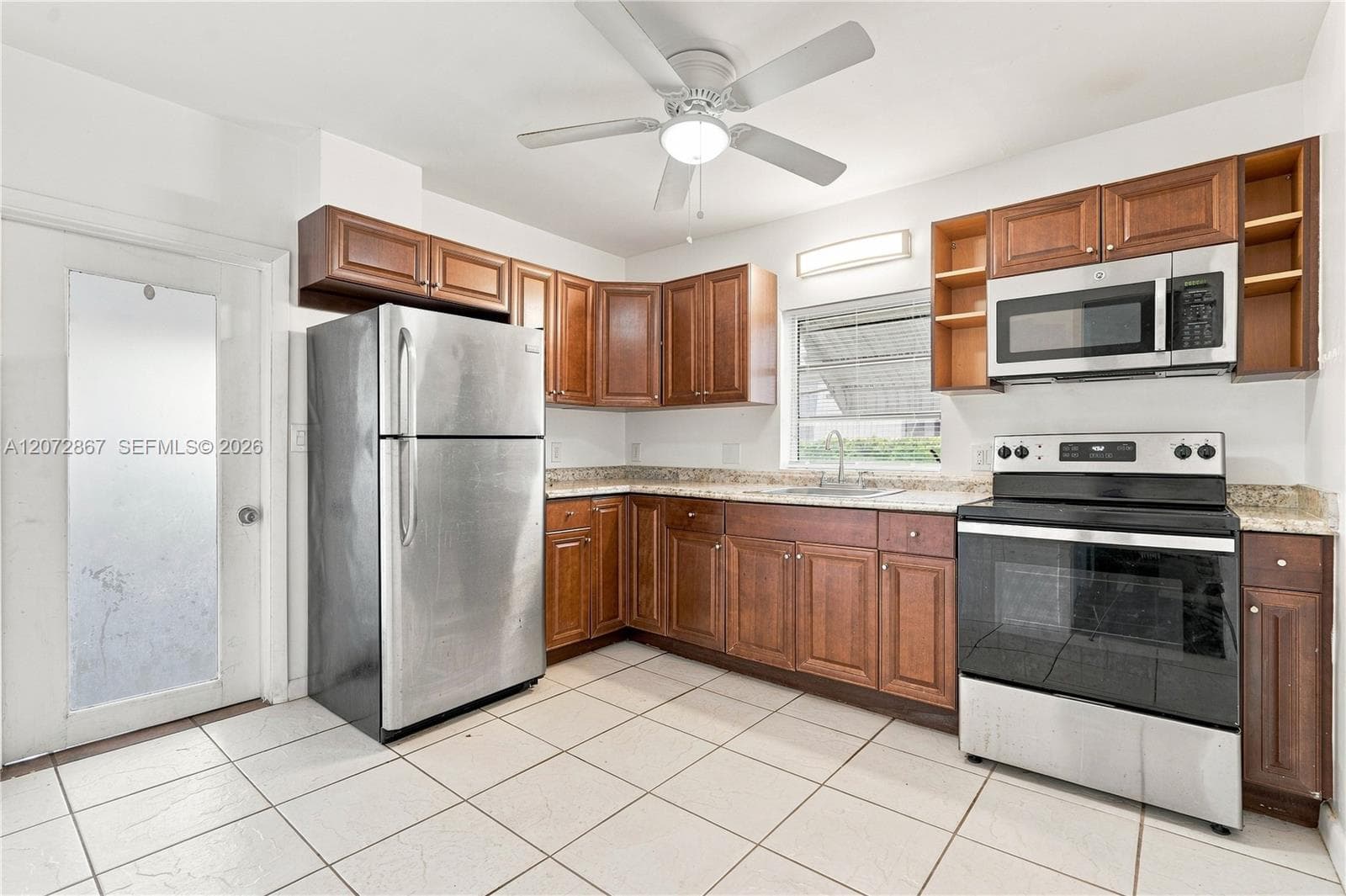 126 SE 4th St, Hallandale Beach FL 33009 photo 4
