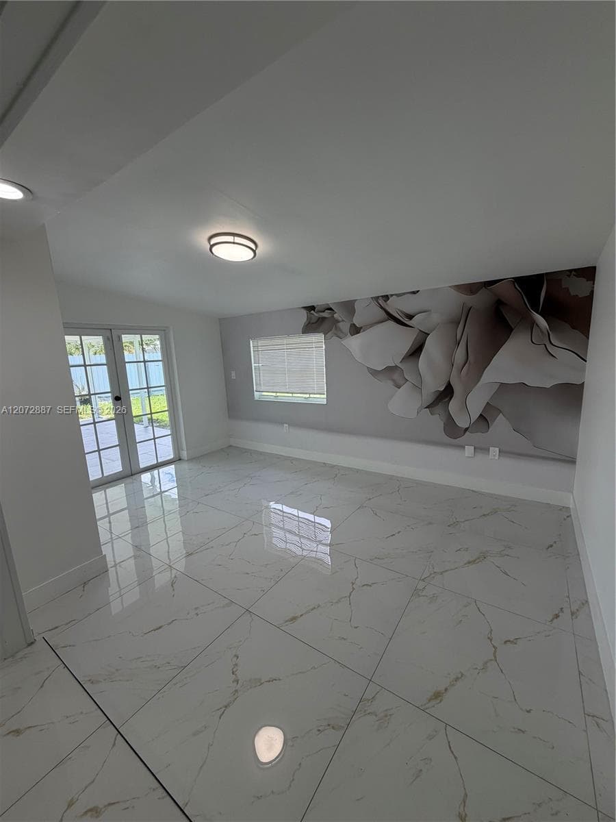 6480 W 13th Ave, Hialeah FL 33012 photo 2