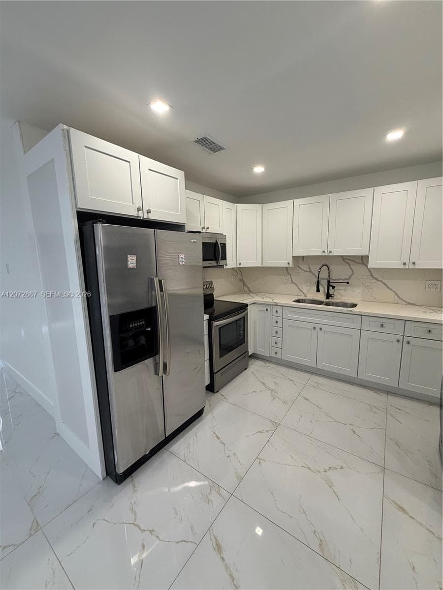 6480 W 13th Ave, Hialeah FL 33012 photo 5