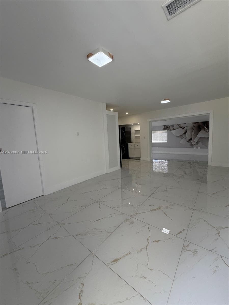6480 W 13th Ave, Hialeah FL 33012 photo 4