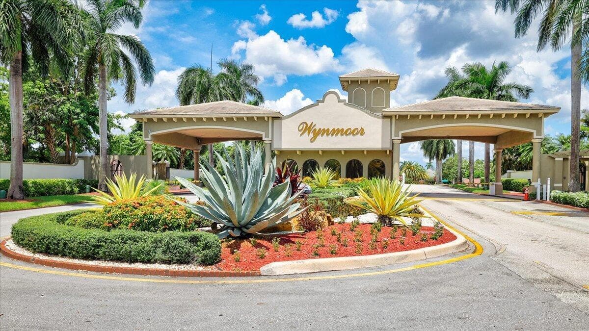 2304 LUCAYA Lane # C1, Coconut Creek FL 33066