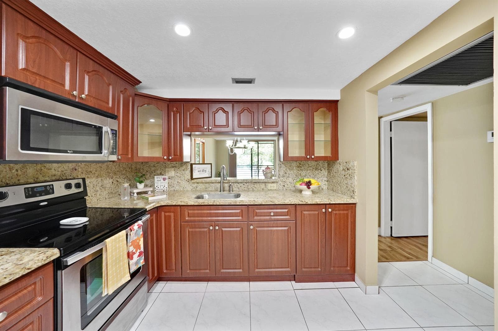901 Colony Point Circle # 207, Pembroke Pines FL 33026 photo 3