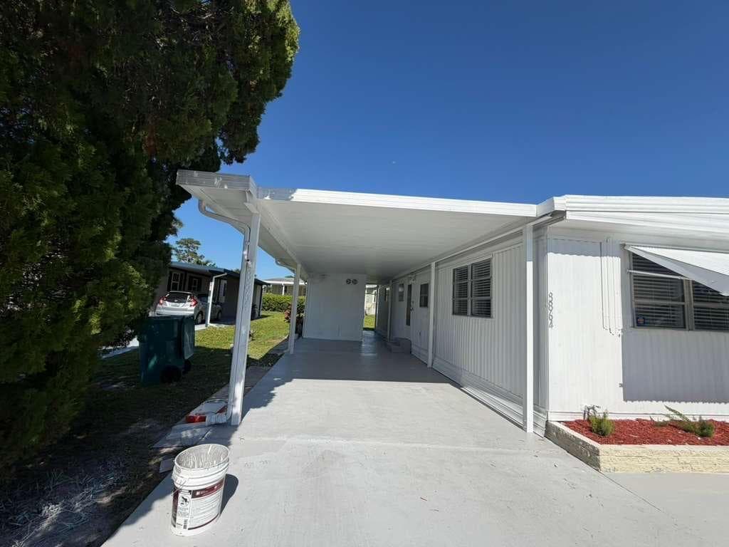 8864 Kings Drive, Boynton Beach FL 33436 photo 2