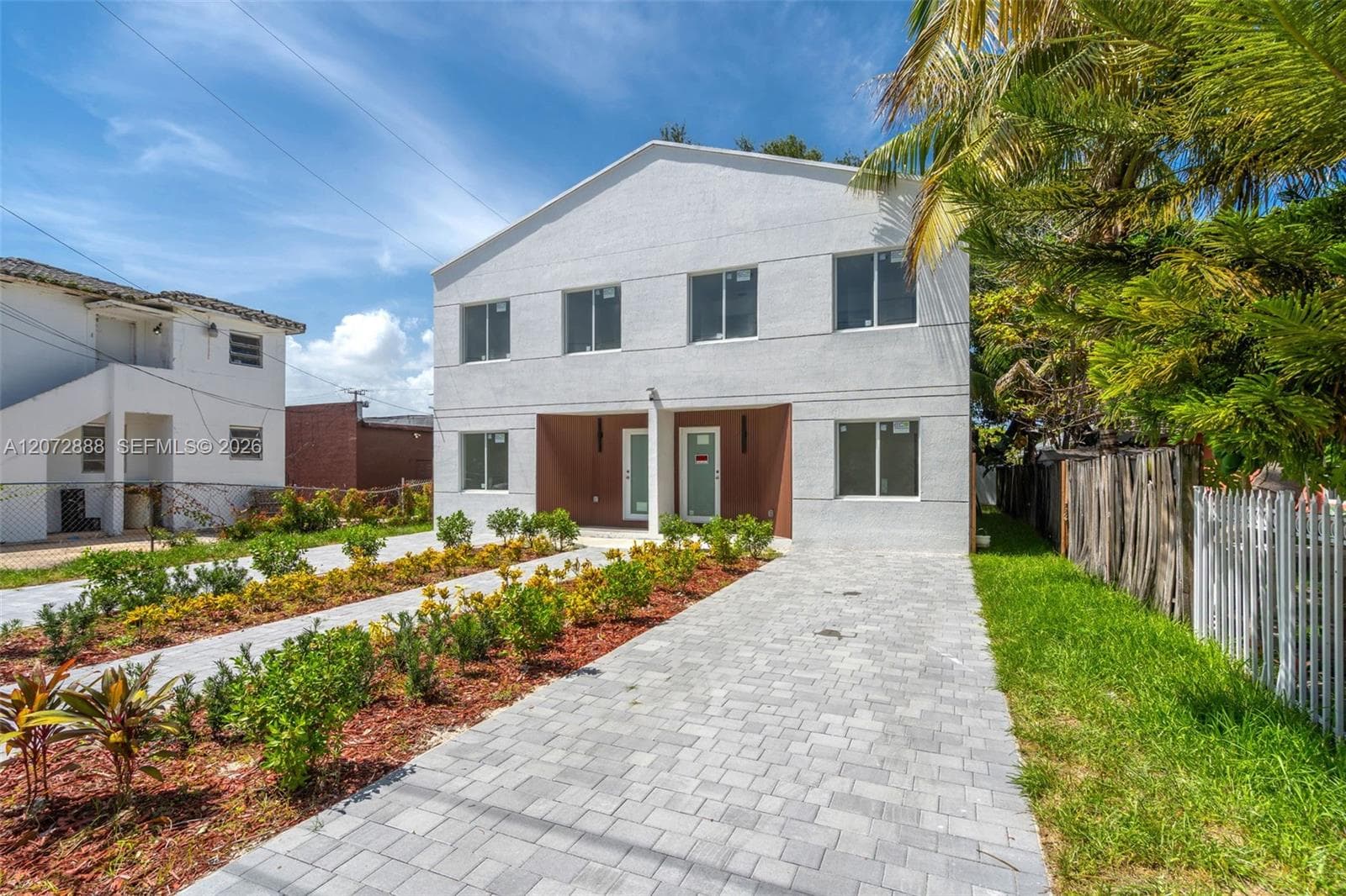 1629 NW 40th st, Miami FL 33142 photo 2