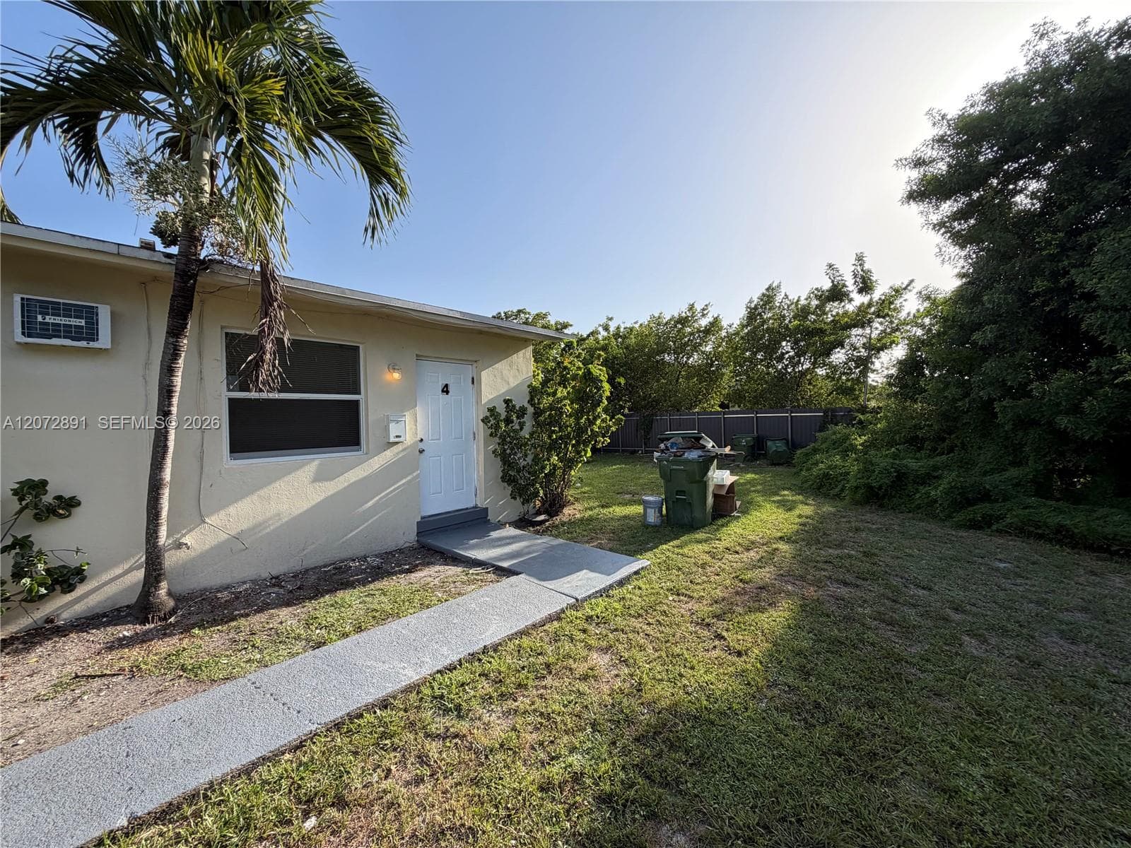 305 NW 1st Ave # 4, Hallandale Beach FL 33009