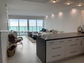100 Bayview Dr # 2010, Sunny Isles Beach FL 33160 photo 2