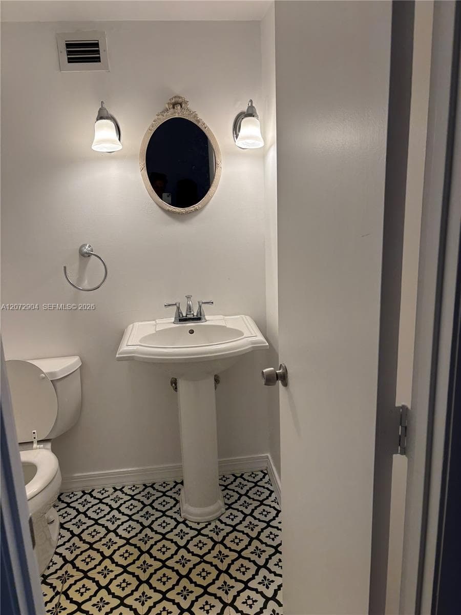 801 Three Islands Blvd # 301, Hallandale Beach FL 33009