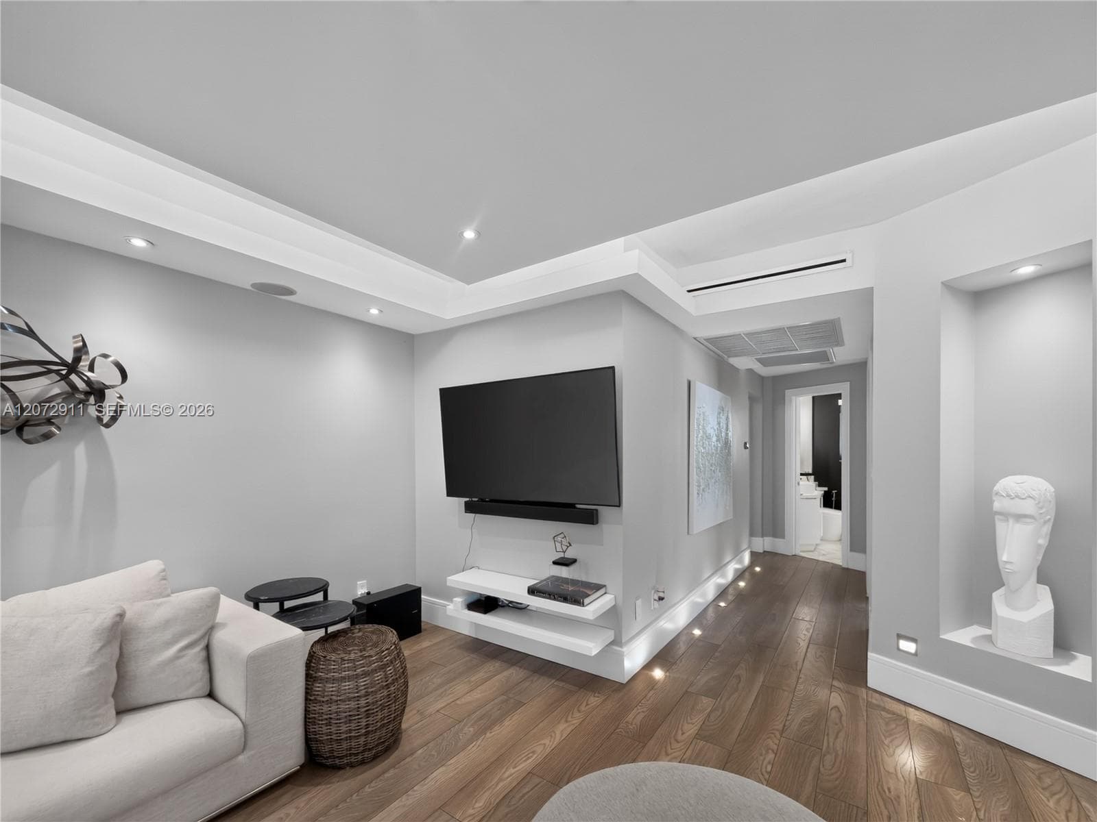 10190 Collins Ave # 204, Bal Harbour FL 33154 photo 4