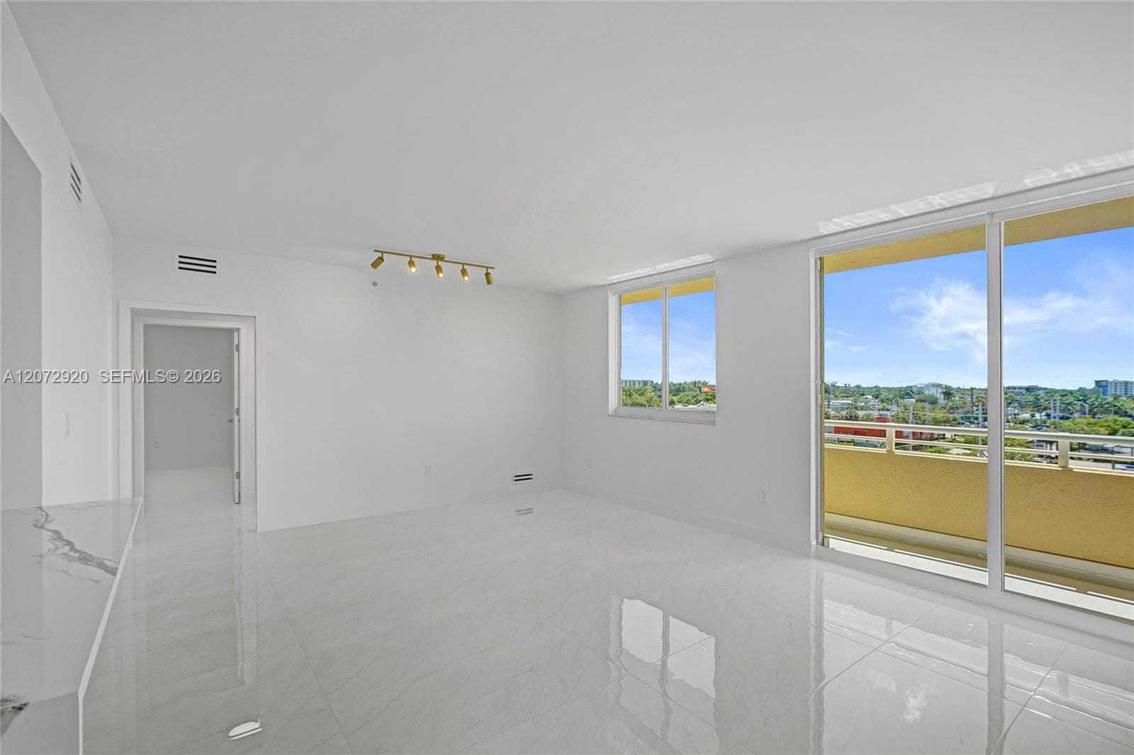 2775 NE 187th St # 514, Aventura FL 33180 photo 3