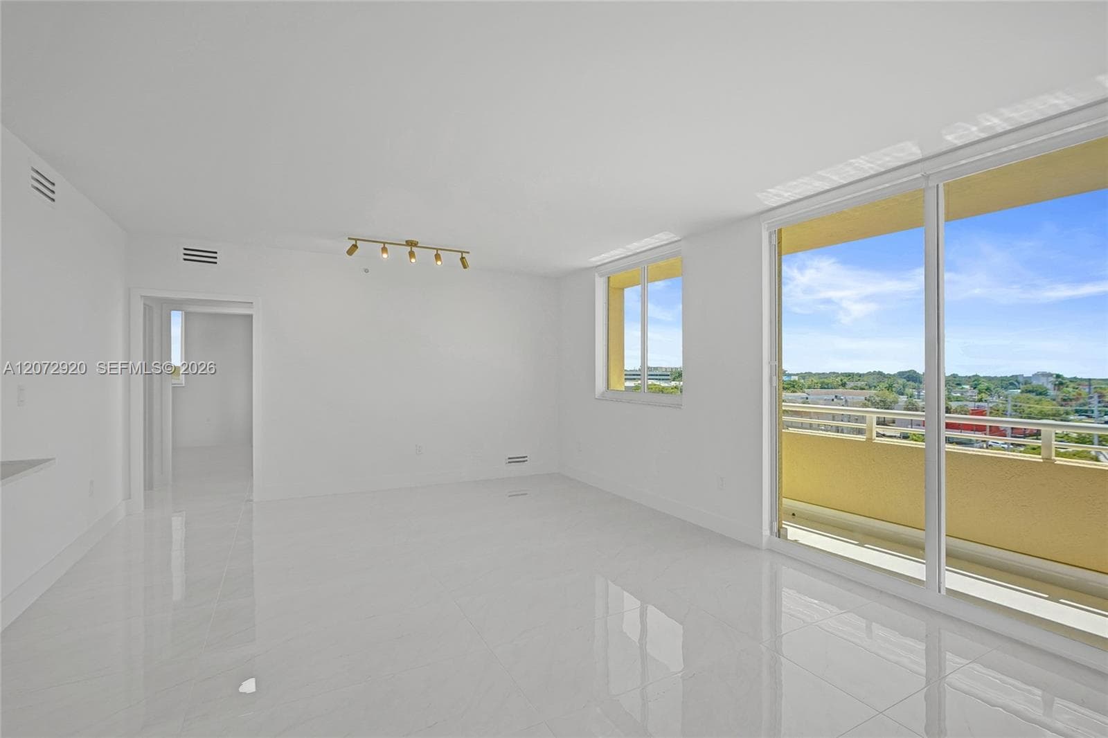 2775 NE 187th St # 514, Aventura FL 33180 photo 4