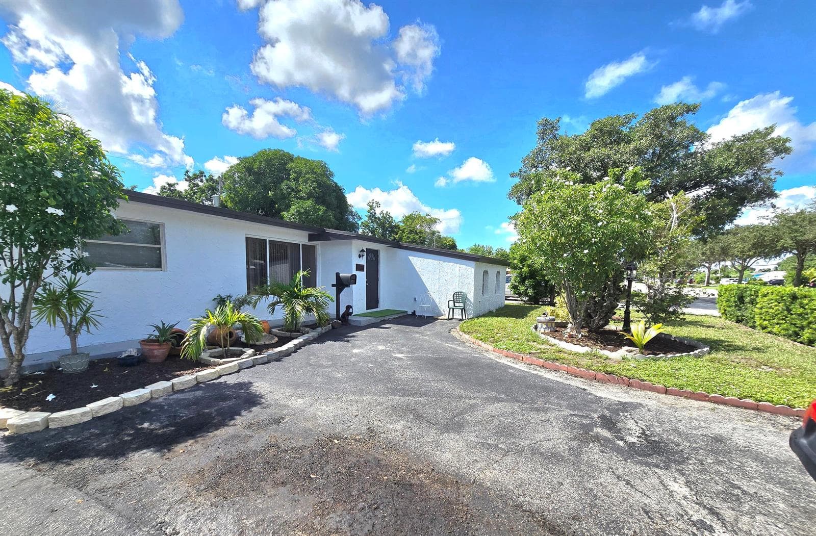 6138 SOUTHGATE Boulevard, Margate FL 33068 photo 3