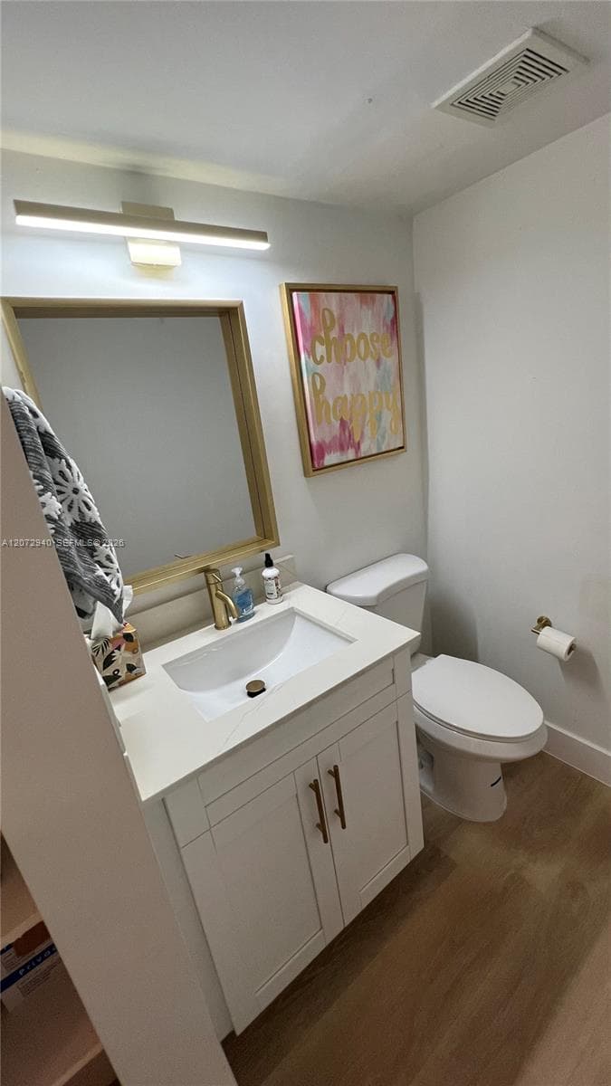20500 W Country Club Dr # 117, Aventura FL 33180 photo 4