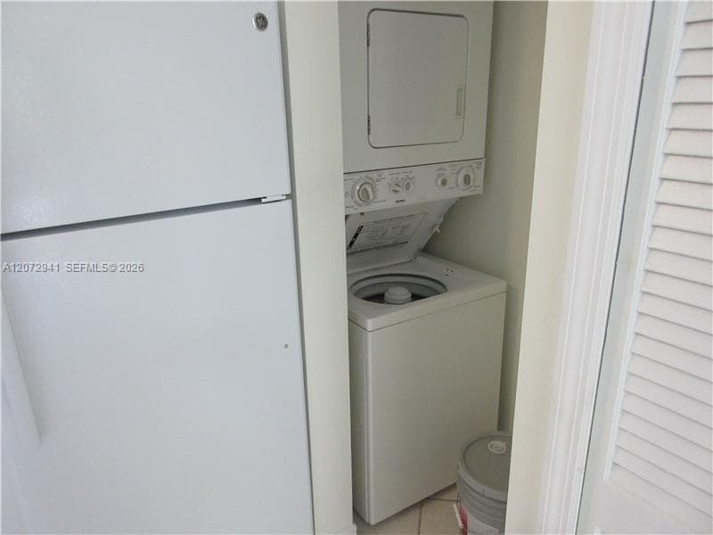 3090 BIRD AV # 303, Coconut Grove FL 33133 photo 2