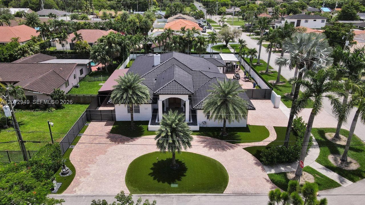 11390 SW 30th St, Miami FL 33165