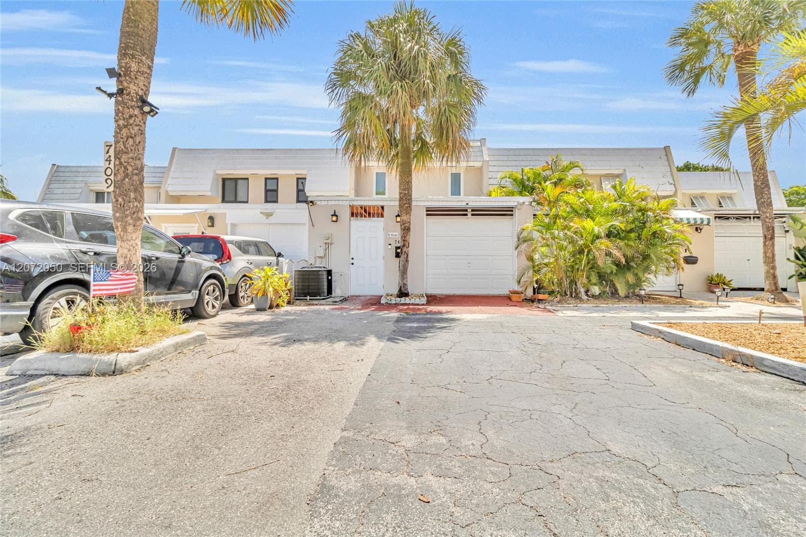 7407 Big Cypress Dr, Miami Lakes FL 33014 photo 2