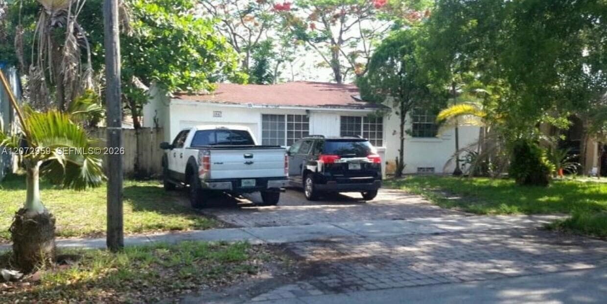 1841 Mayo St, Hollywood FL 33020 photo 2