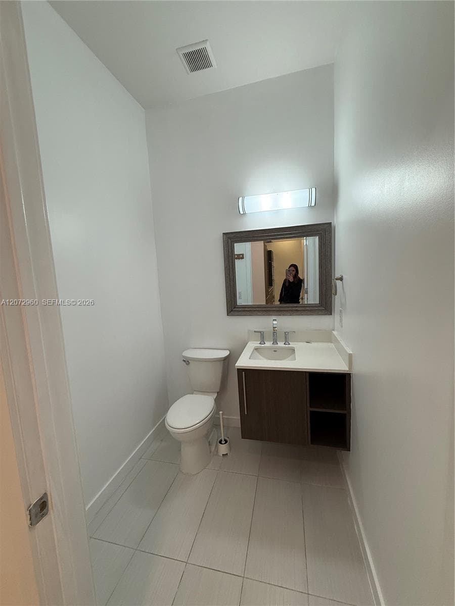 7661 NW 107th Ave # 813, Doral FL 33178 photo 2