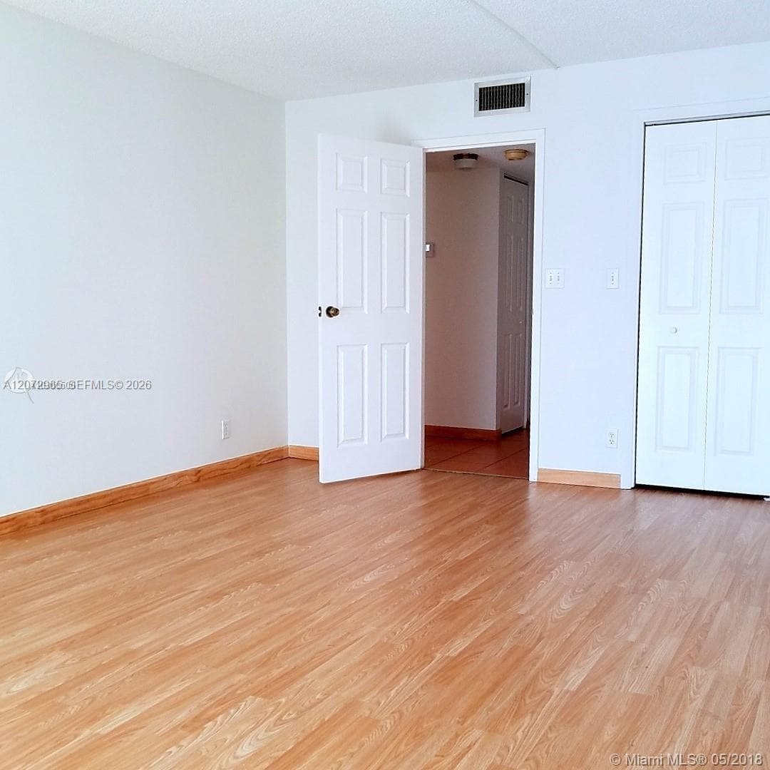 1000 Parkview Dr # 216, Hallandale Beach FL 33009 photo 3