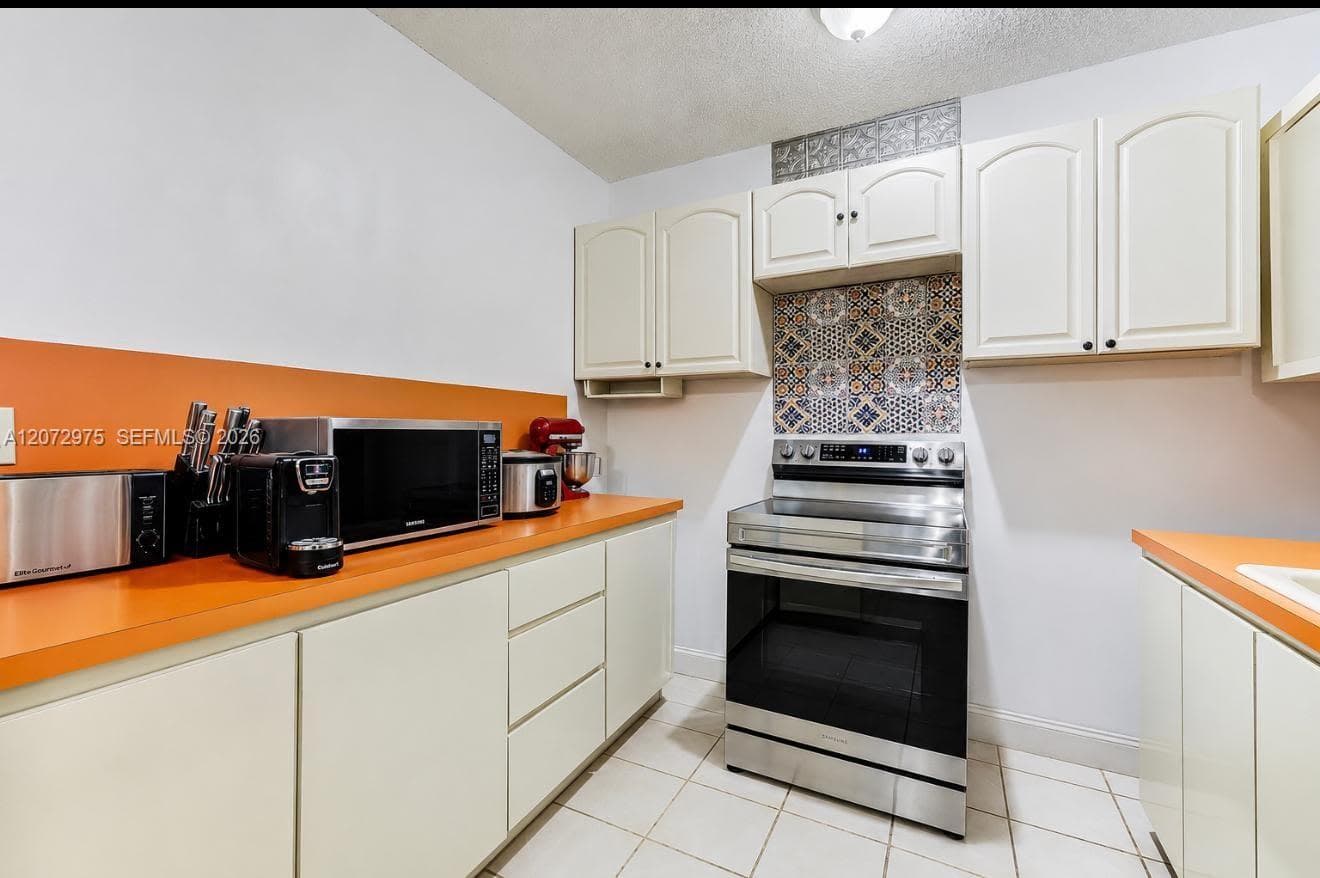 20890 SW 236th St, Homestead, FL 33031 photo 2