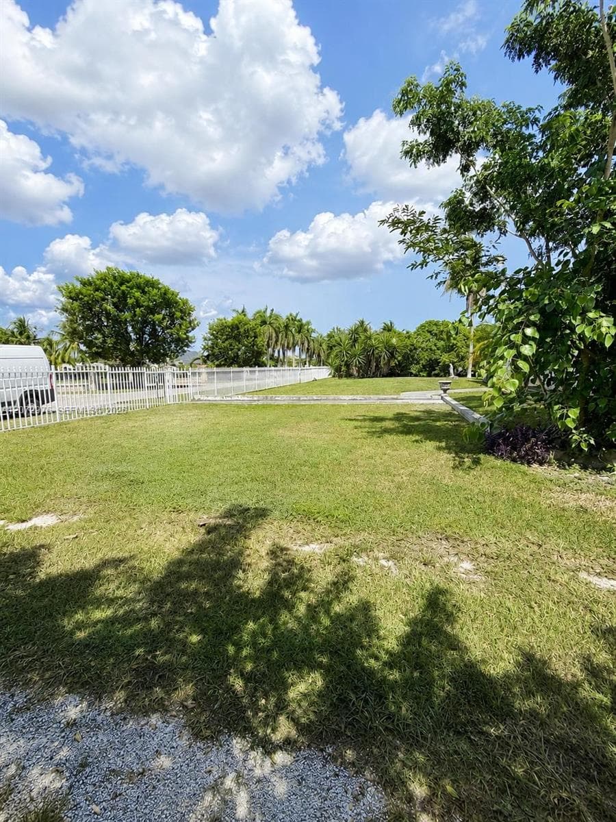 20890 SW 236th St, Homestead, FL 33031 photo 4