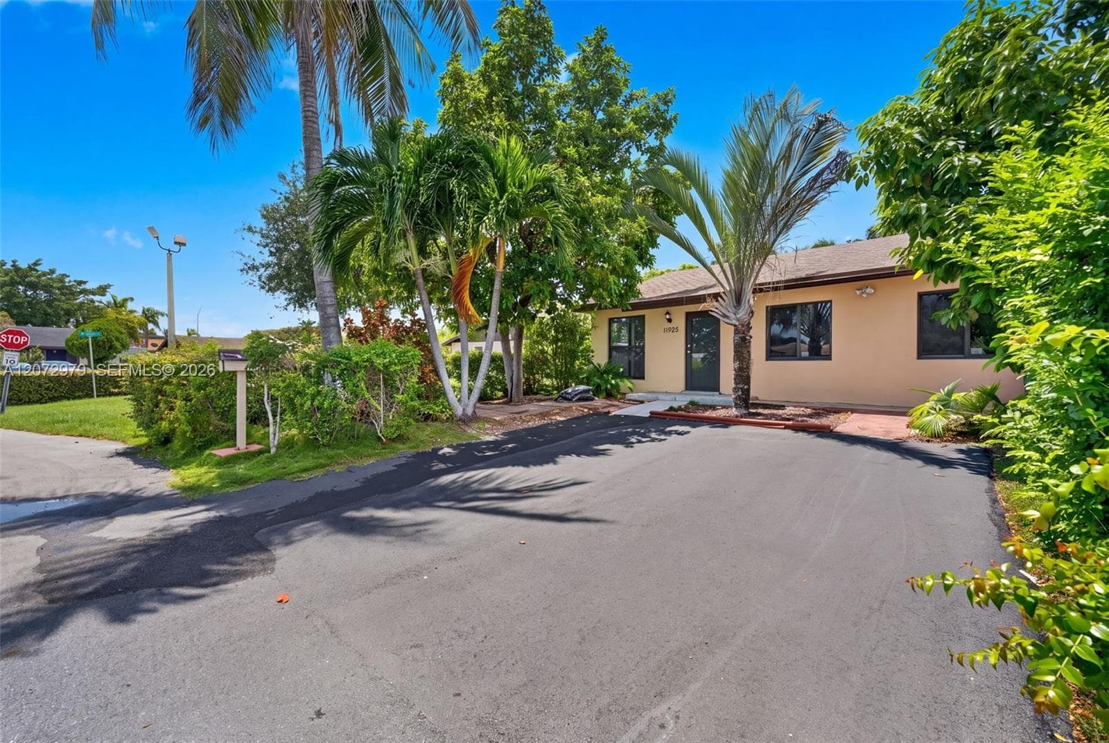 11916 SW 123rd Pl, Miami FL 33186 photo 4