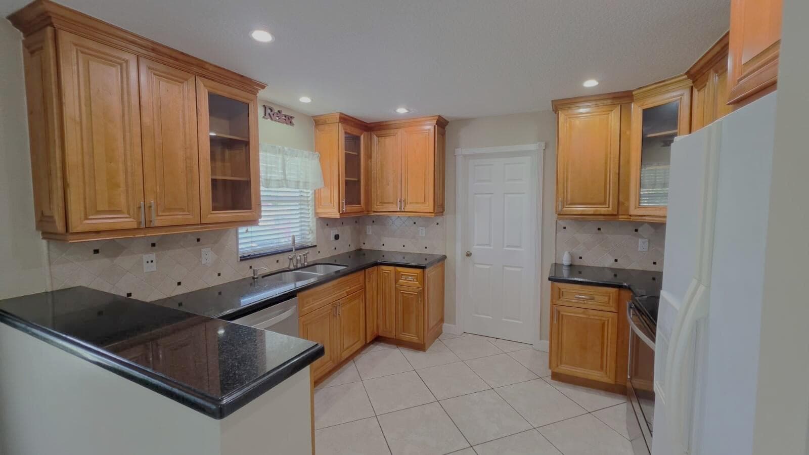 5686 SHILLINGTON Way, Lake Worth FL 33463 photo 2