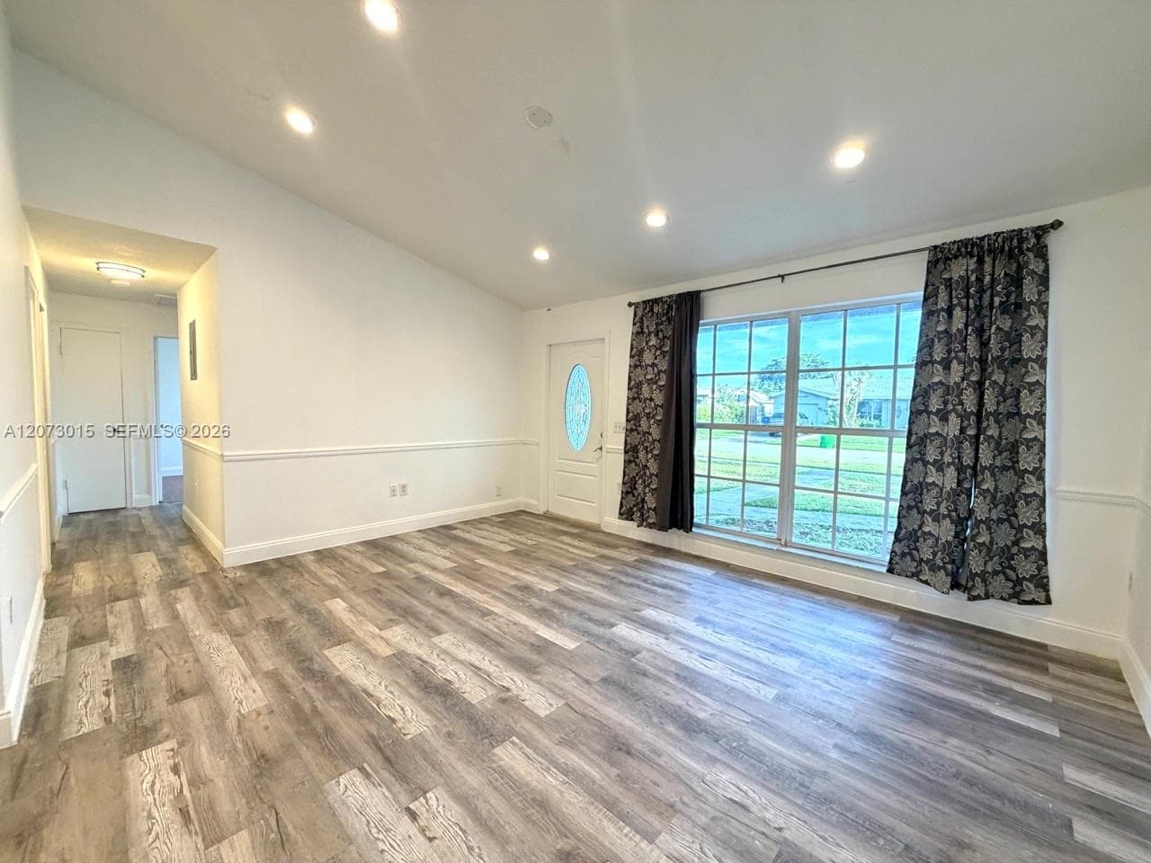 11641 NW 42nd St, Sunrise FL 33323 photo 2