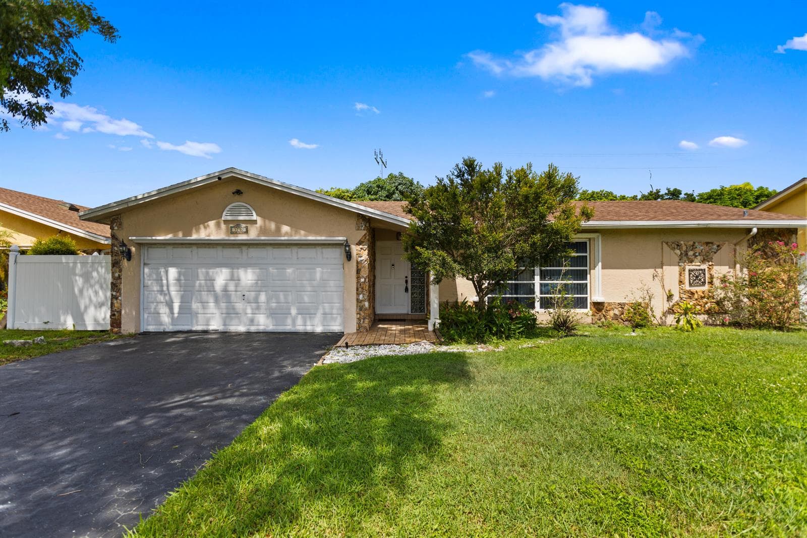 3750 NW 73rd Avenue, Lauderhill FL 33319 photo 3