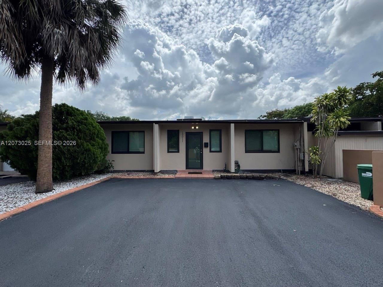 15011 Coconut Ct # 15011, Miami Lakes FL 33014 photo 2