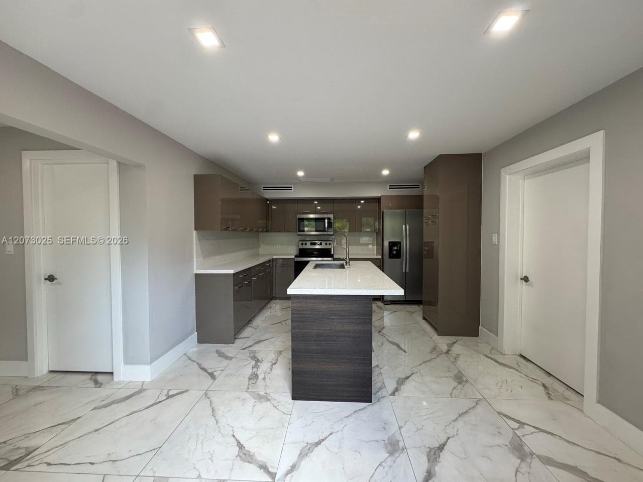 15011 Coconut Ct # 15011, Miami Lakes FL 33014 photo 3