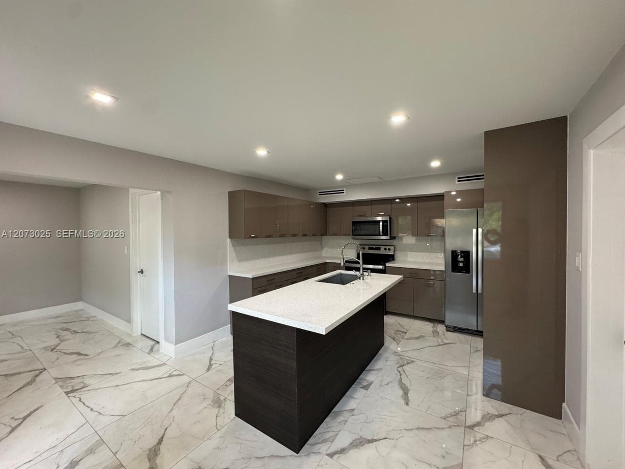 15011 Coconut Ct # 15011, Miami Lakes FL 33014 photo 4