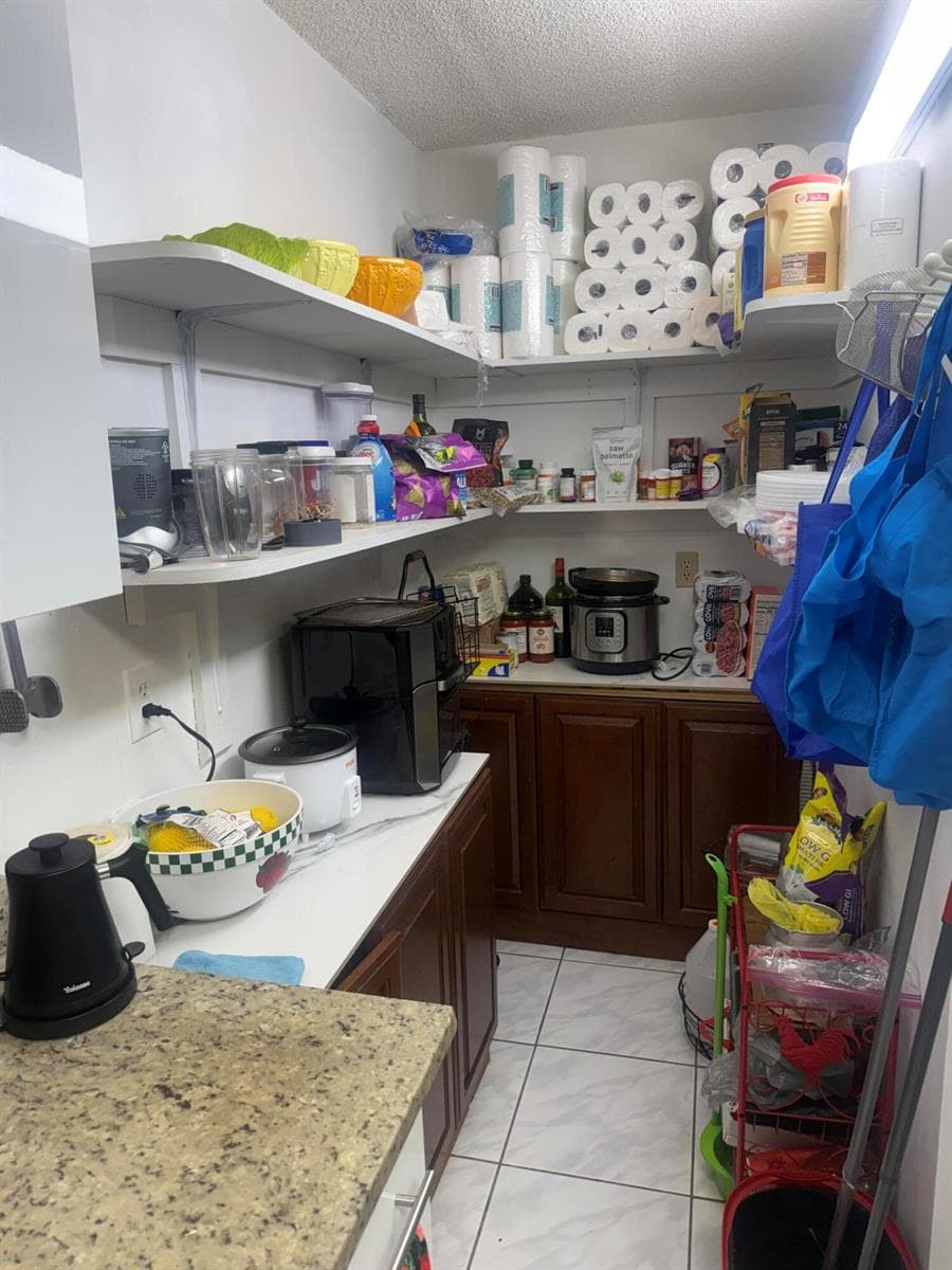 3526 LA PALMAS Court # 1, FL 33463 photo 3